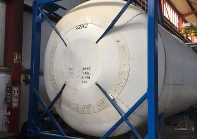 fabricacion de cisterna con marco para transporte a medida (2)